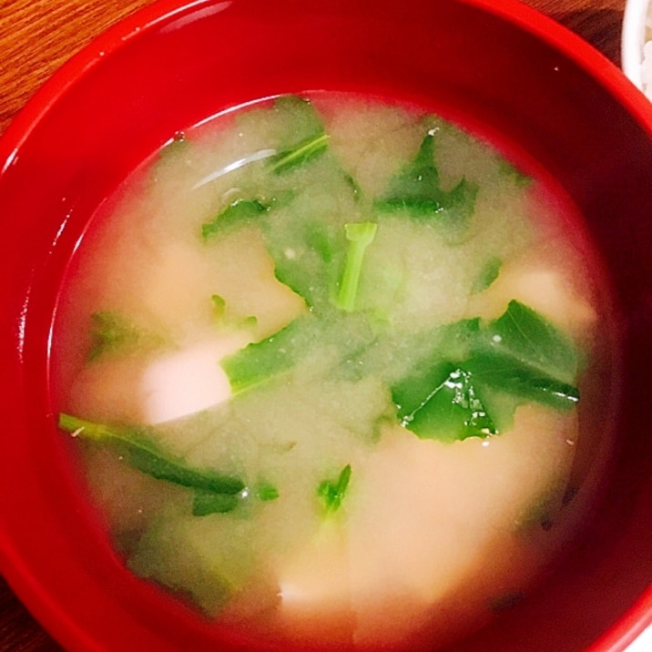 のらぼう菜と豆腐のシンプル味噌汁